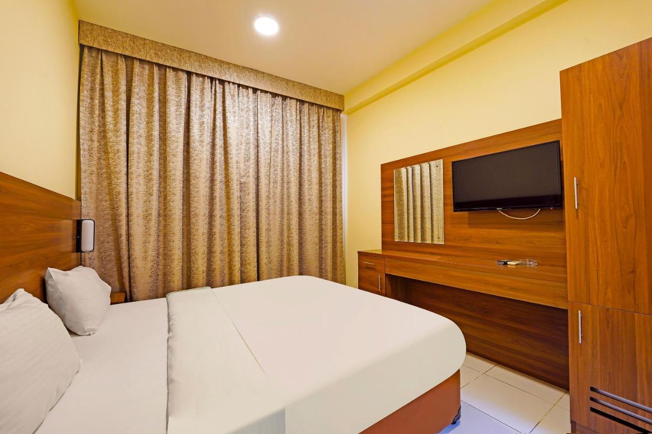 Oyo 925 Emirates Hotel Dubaj Kültér fotó